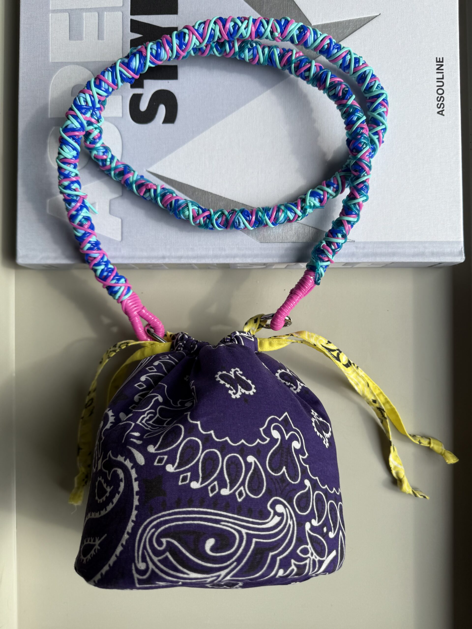 Sac Bubble Gum / Violet - Citron / Anse longue bleu et violet (Vente Flash)