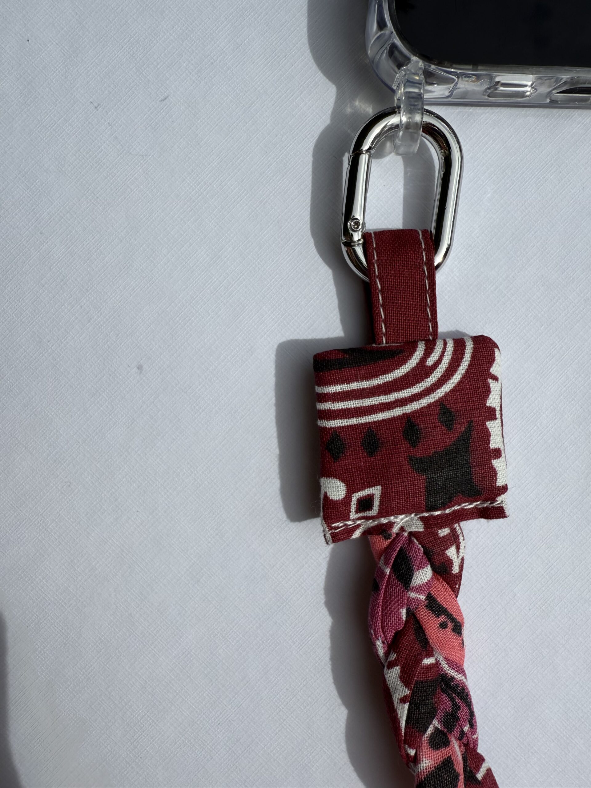 Poignet de téléphone Bordeaux - Fuchsia et Rose